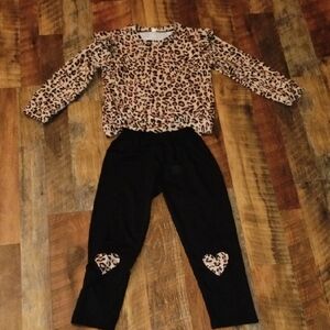 Girls Size 7 Animal Print Outfit!